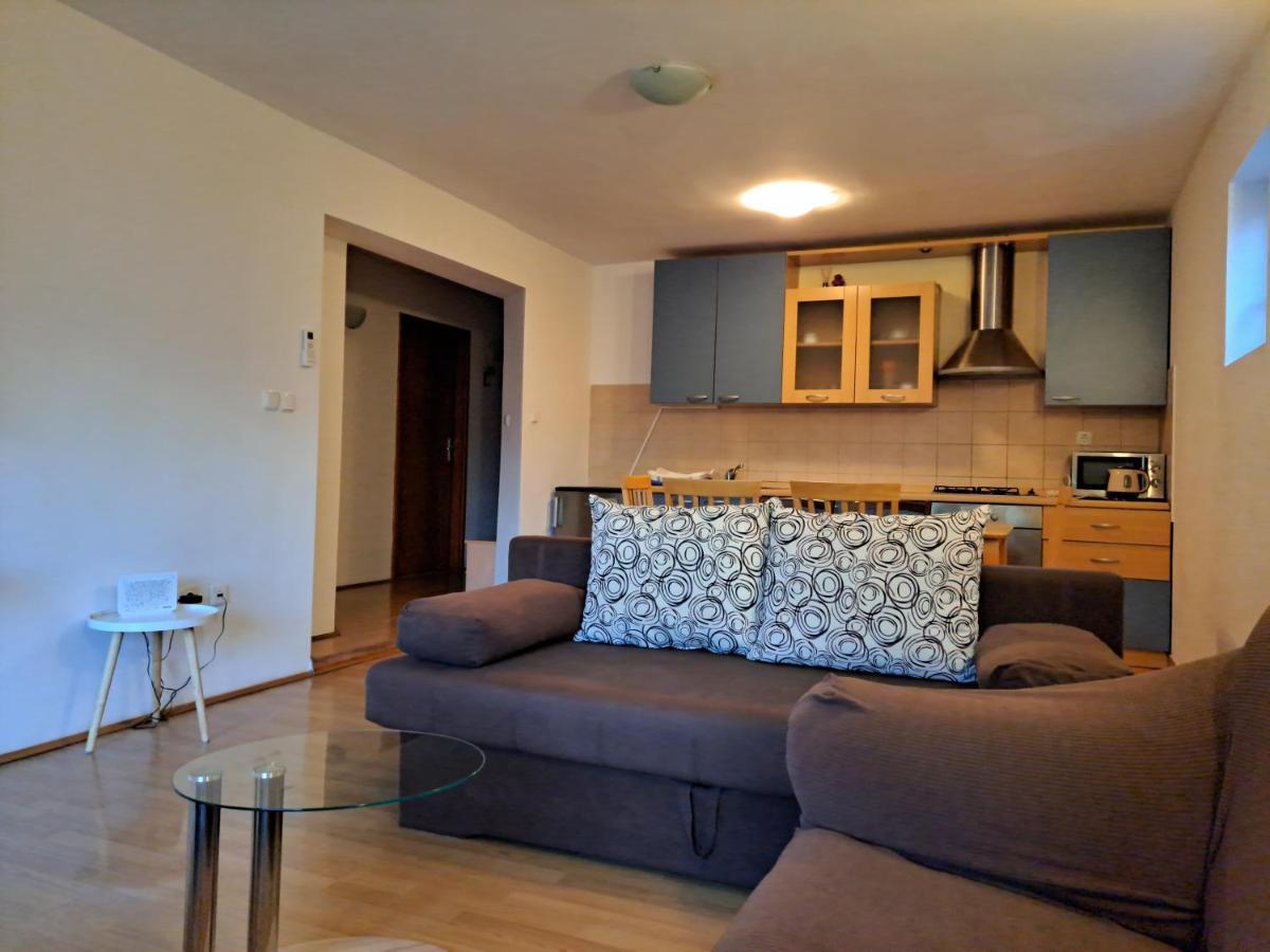 Apartment Sodan 72 Omiš Buitenkant foto