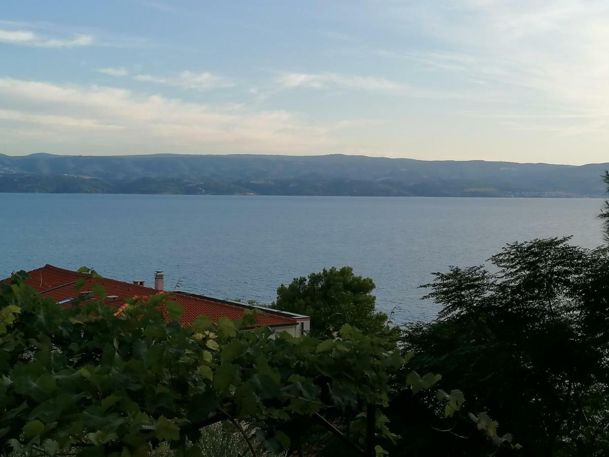 Apartment Sodan 72 Omiš Buitenkant foto